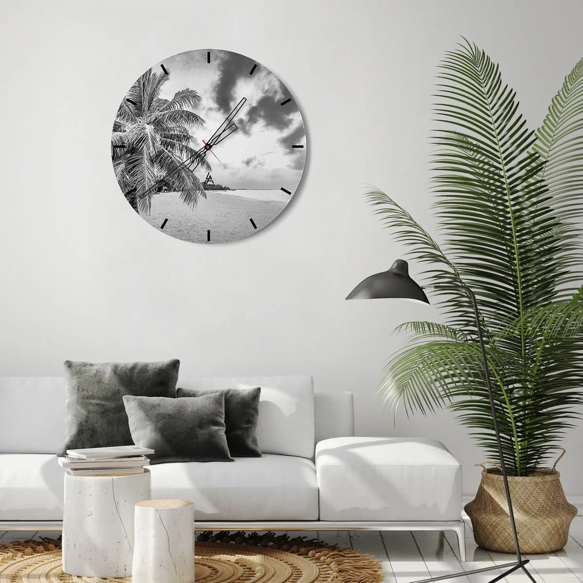 Nástenné hodiny - Pláž s palmami v čiernobielej farbe - 30x30cm - Keď túžiš po samote…. - Moderná nástenná dekorácia do obývacej izby, kuchyne a spálne ARTTOR