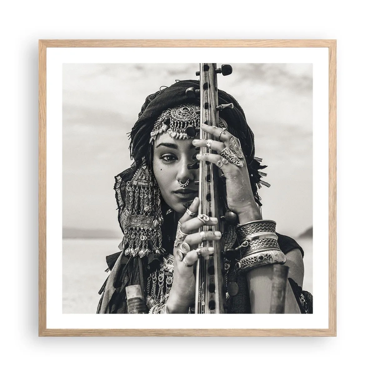 Plagát v ráme zo svetlého duba - Samotná hudba orientu - 60x60 cm