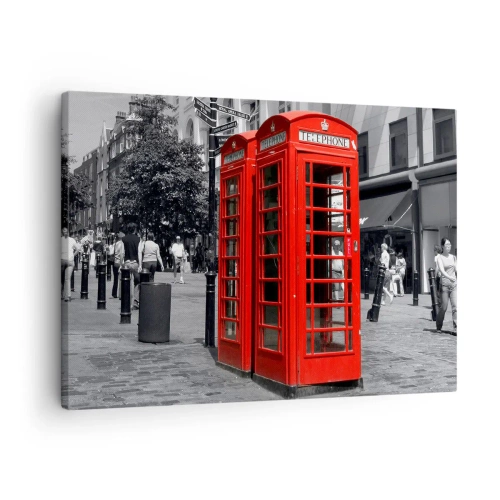 Obraz na plátne - Červené telefónne búdky na čiernobielom mestskom pozadí. - 70x50cm - Červené telefónne búdky - Moderná nástenná dekorácia do obývacej izby a spálne ARTTOR