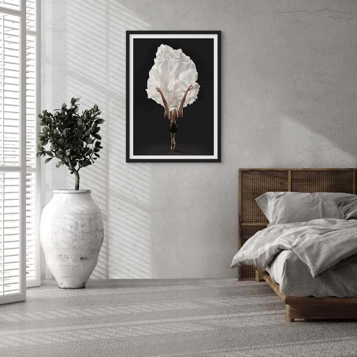 Plagát v čiernom ráme - Tanečnica v bielych šatách sa vznáša vo vzduchu na čiernom pozadí - 50x70cm - Jedinečná - Moderná nástenná dekorácia do obývacej izby a spálne ARTTOR