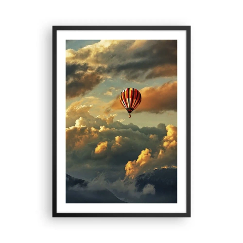 Plagát v čiernom ráme - Balón medzi oblakmi pri západe slnka - 50x70cm - Letím, lebo chcem - Moderná nástenná dekorácia do obývacej izby a spálne ARTTOR