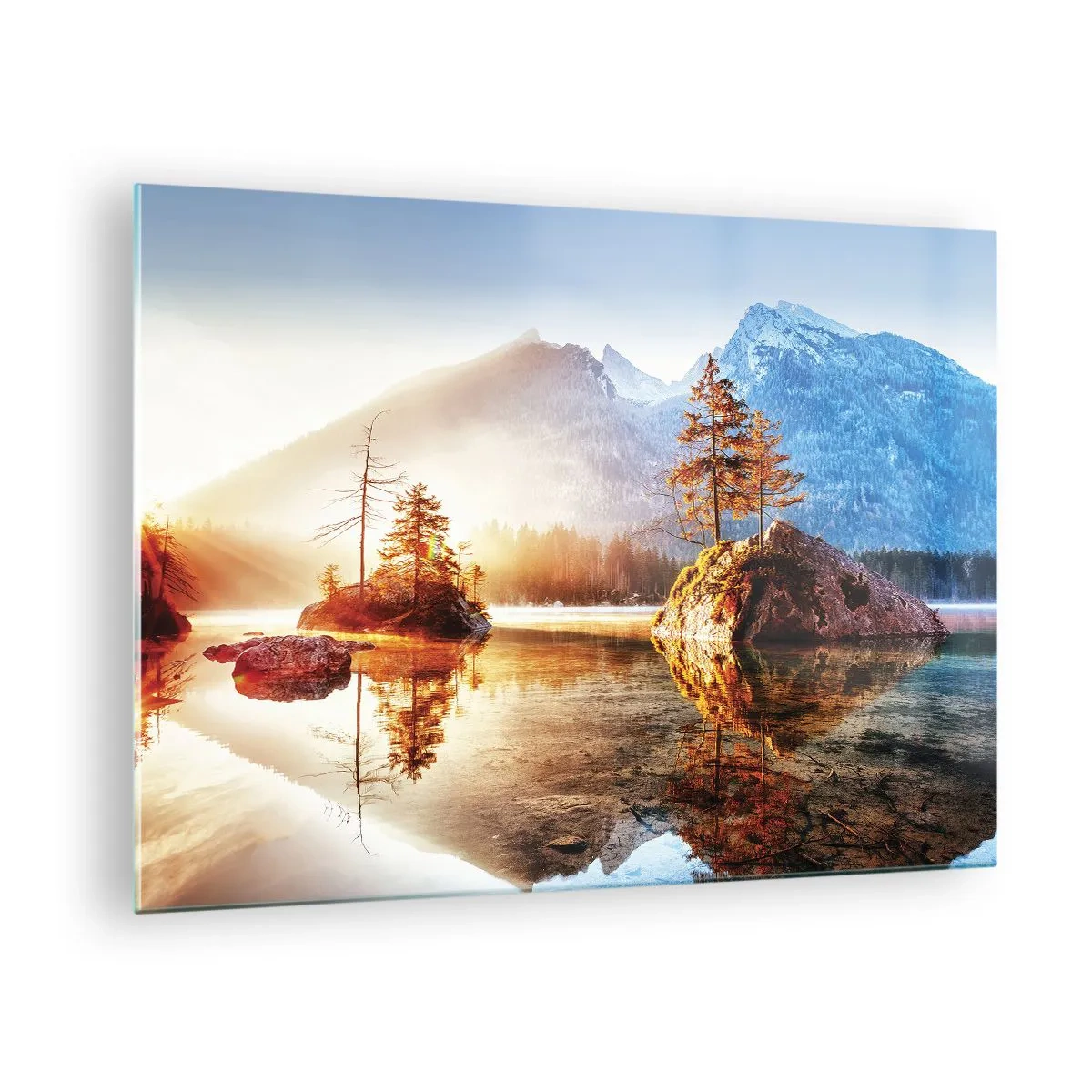 Obraz na skle - Horská krajina ráno so stromami a odrazom v jazere - 70x50cm - Príroda v novom svetle - Moderná nástenná dekorácia do obývacej izby a spálne ARTTOR