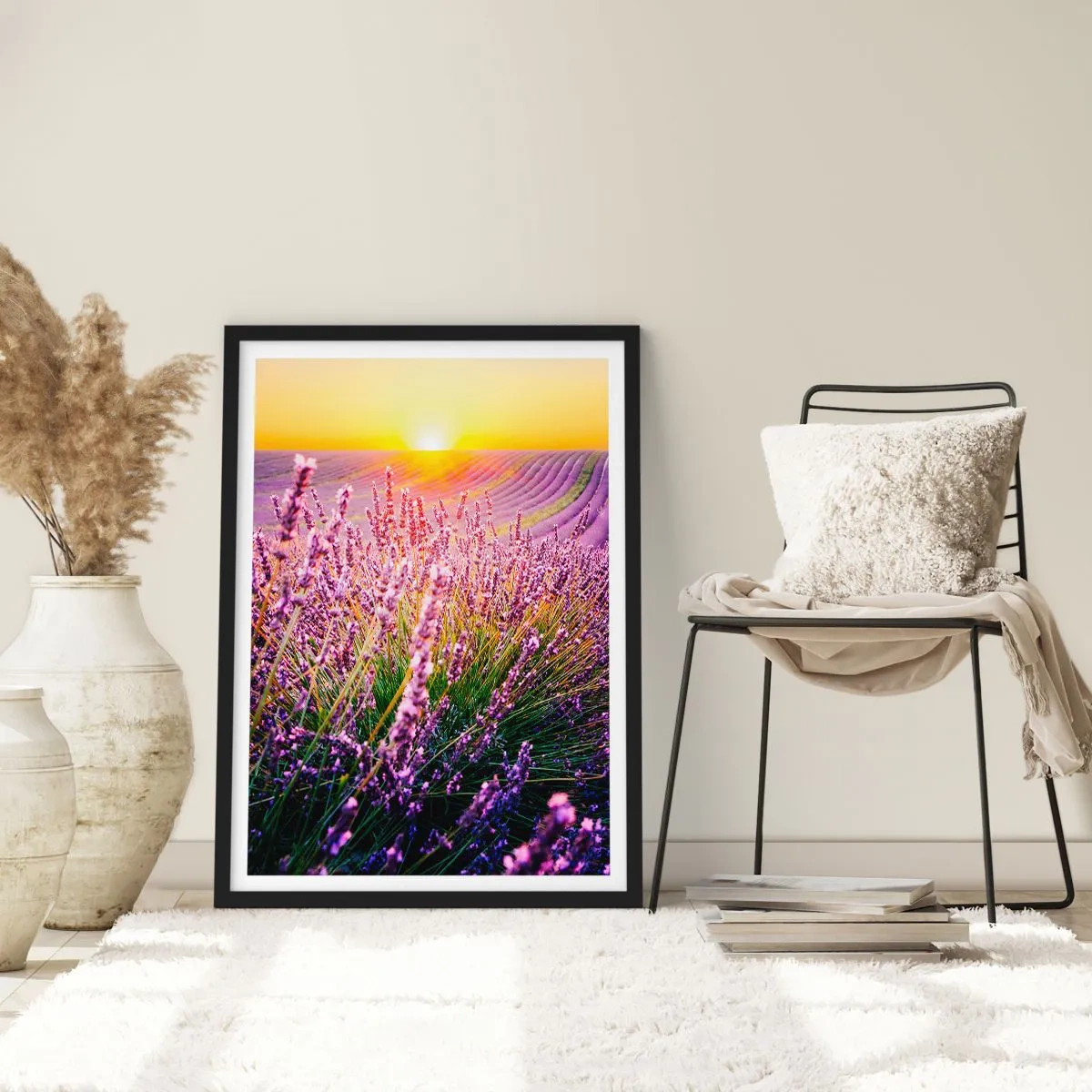 Plagát v čiernom ráme - Levanduľové pole osvetlené lúčmi zapadajúceho slnka - 50x70cm - Voňavý lán - Moderná nástenná dekorácia do obývacej izby a spálne ARTTOR