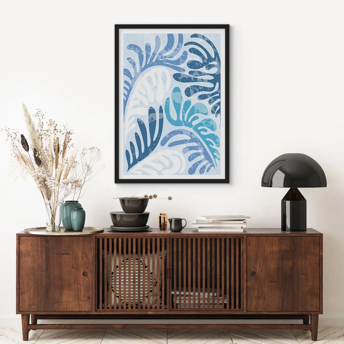 Plagát v čiernom ráme - Abstraktná kompozícia listov v odtieňoch modrej - 50x70cm - Modré papradie - Moderná nástenná dekorácia do obývacej izby a spálne ARTTOR
