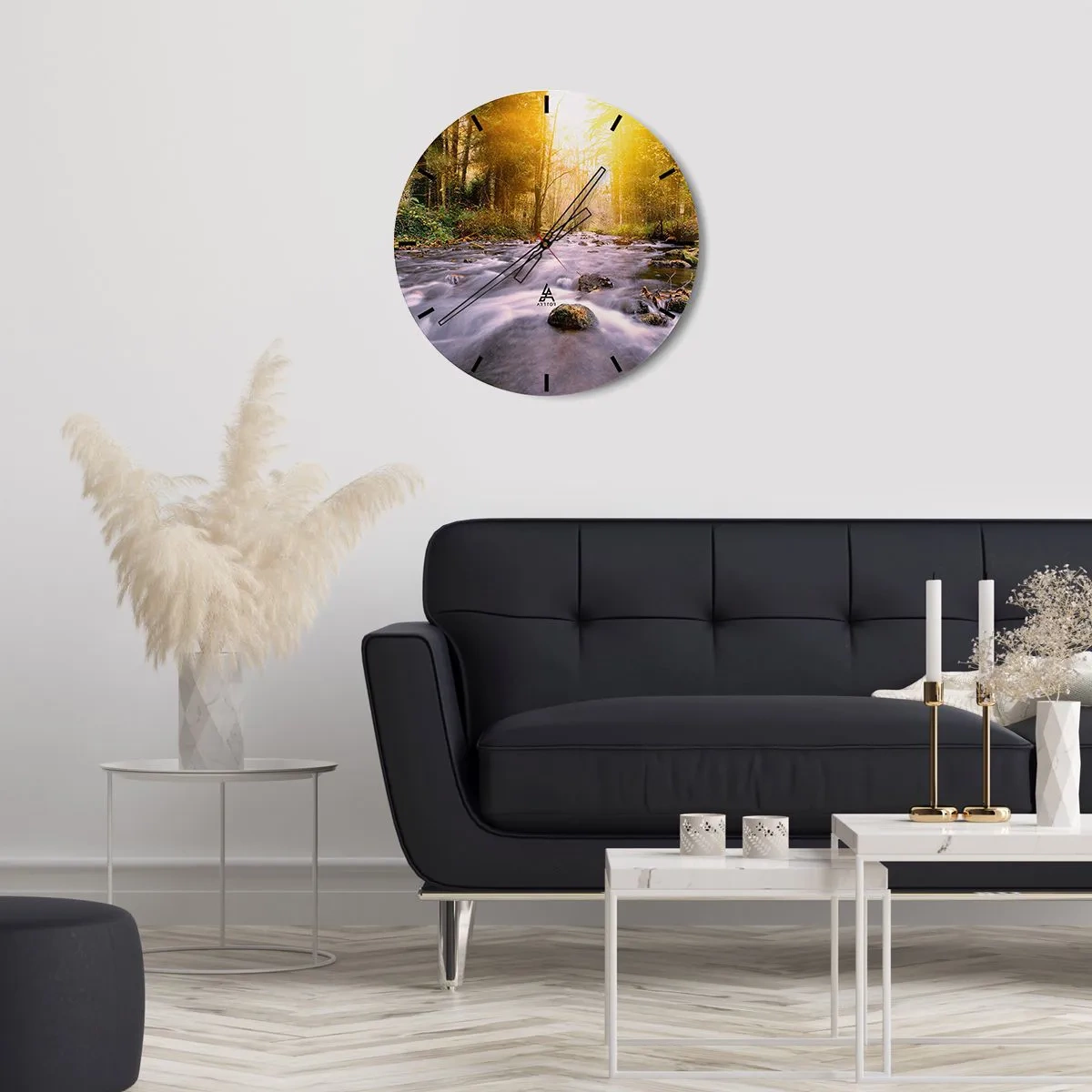 Nástenné hodiny - Potok v lese osvetlený zlatým ranným svetlom - 30x30cm - Malachit v strieborno-zlatej podobe - Moderná nástenná dekorácia do obývacej izby, kuchyne a spálne ARTTOR