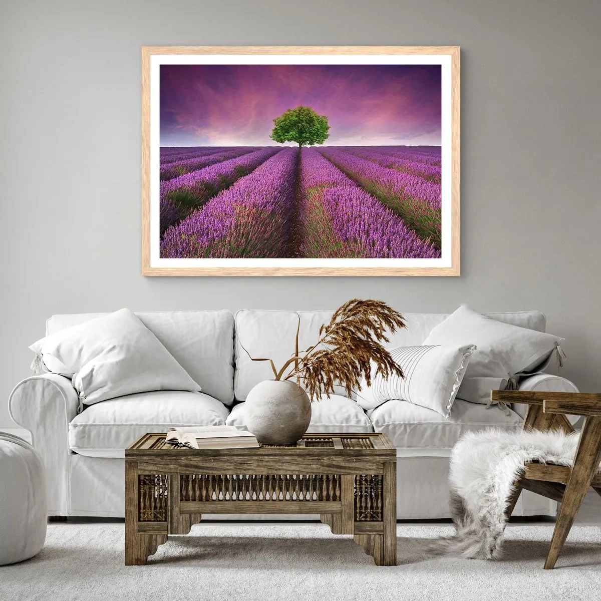 Plagát v ráme zo svetlého duba - Na levanduľových poliach - 70x50 cm