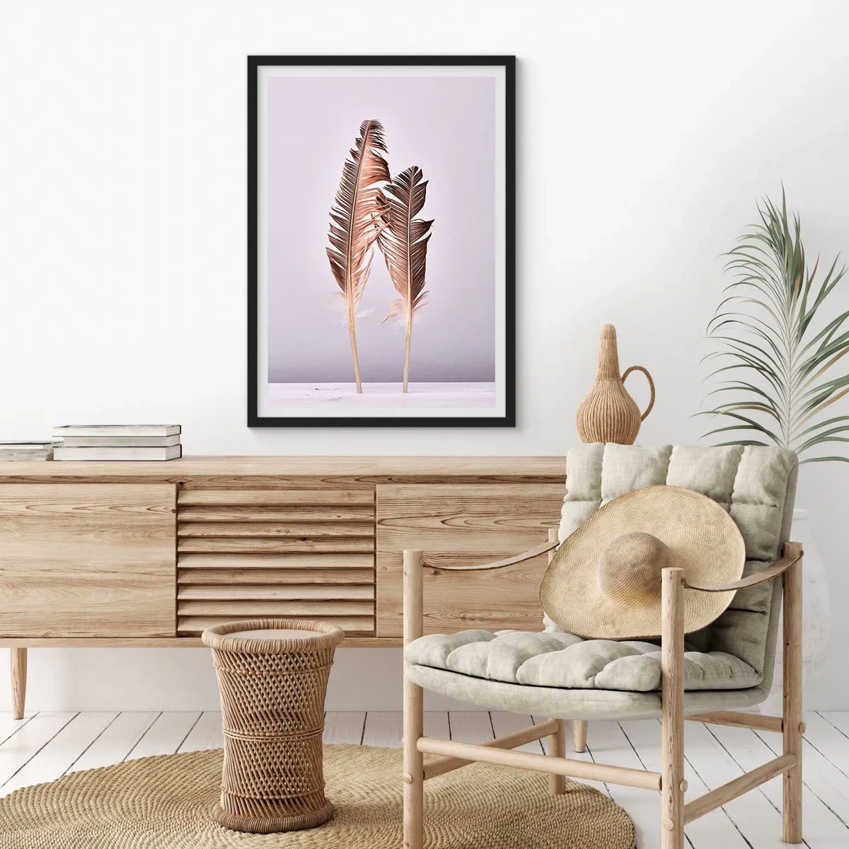 Plagát v čiernom ráme - Dve hnedé pierka na svetlom pozadí v minimalistickom štýle - 50x70cm - Proti ničote - Moderná nástenná dekorácia do obývacej izby a spálne ARTTOR