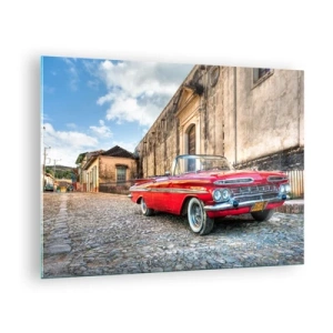 Obraz na skle - Klasický červený kabriolet na dláždenej ulici v retro prostredí - 70x50cm - Kubánske vzrušenie - Moderná nástenná dekorácia do obývacej izby a spálne ARTTOR