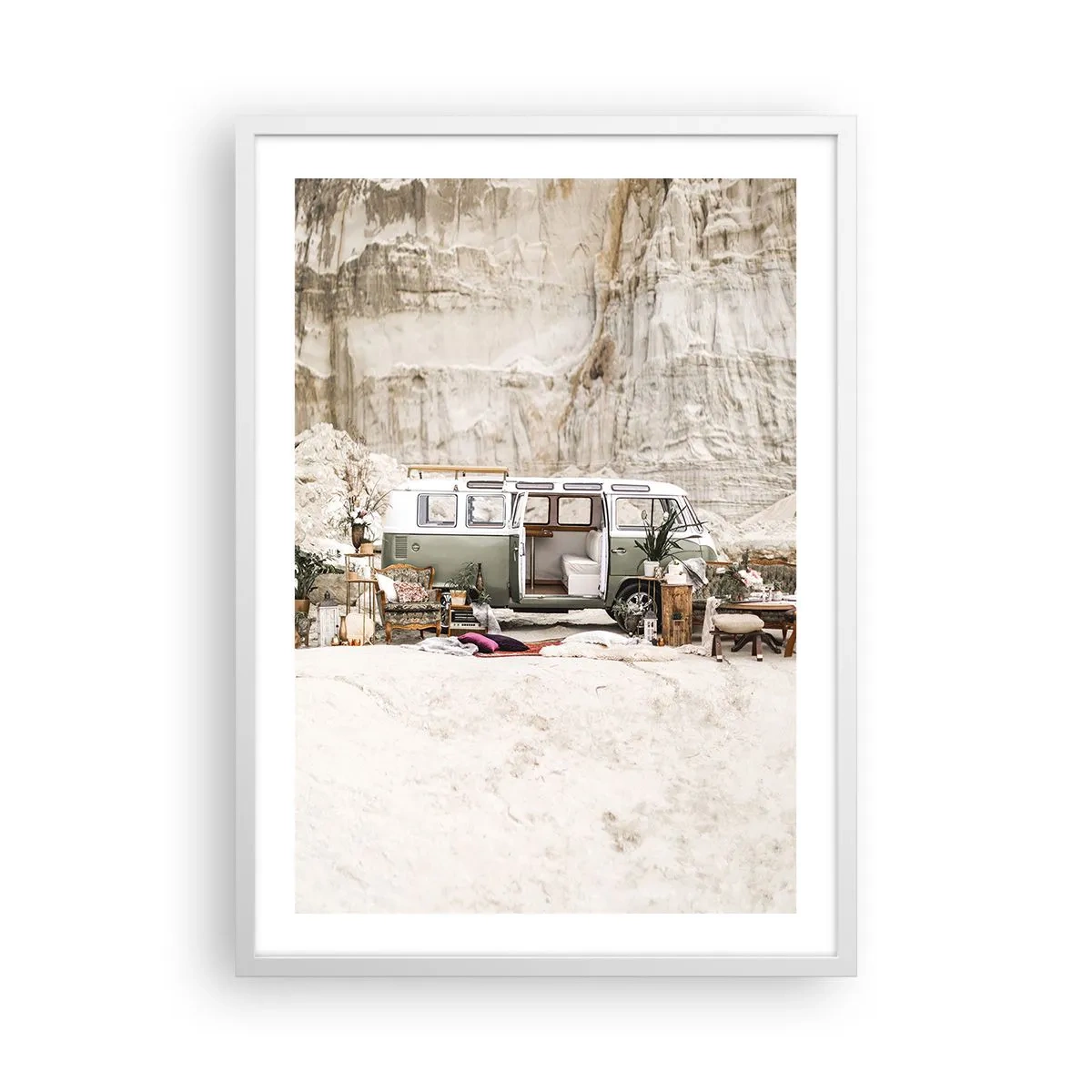 Plagát v bielom ráme - Cesta práve začína - 50x70 cm