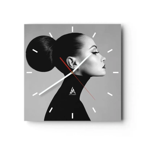 Nástenné hodiny - Moderná Nefertiti - 30x30 cm