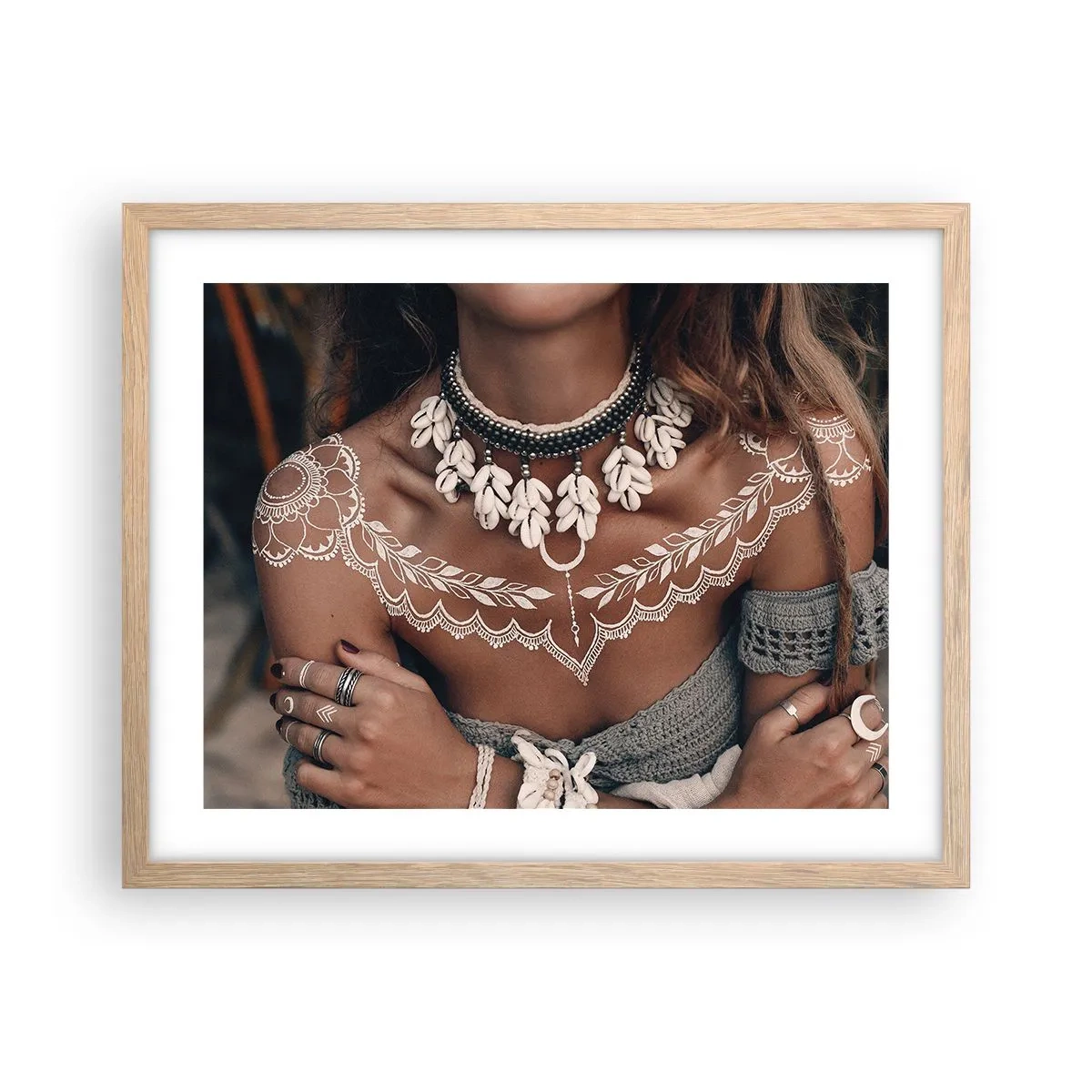 Plagát v ráme zo svetlého duba - Talizmany, rituály ženskosti - 50x40 cm