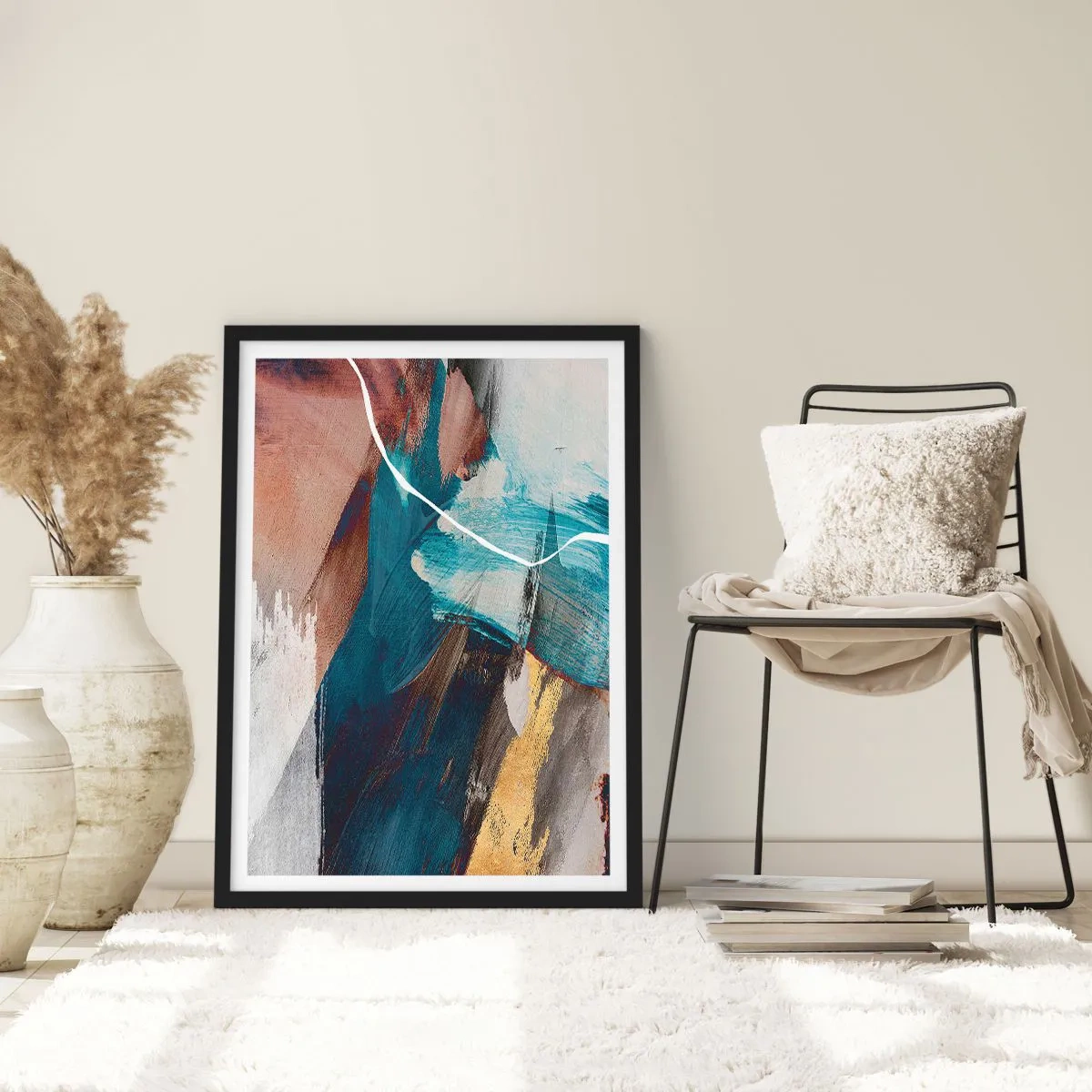 Plagát v čiernom ráme - Expresívna abstrakcia v odtieňoch modrej a zlatej - 50x70cm - Na plno a s energiou - Moderná nástenná dekorácia do obývacej izby a spálne ARTTOR