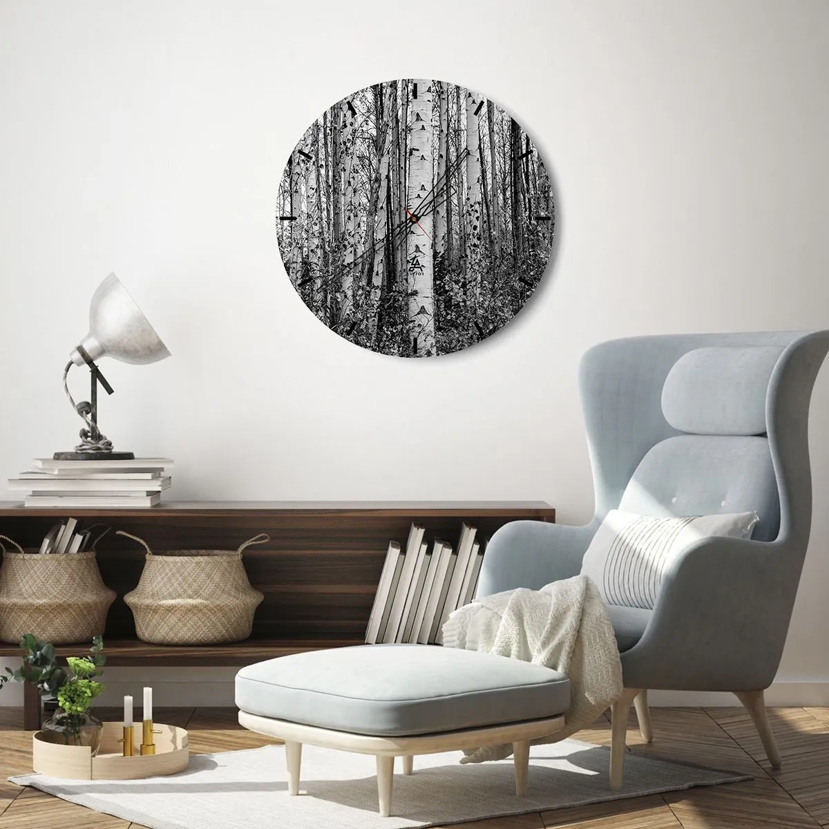 Nástenné hodiny - Čiernobiely brezový les v minimalistickom štýle - 30x30cm - Brezová kolonáda - Moderná nástenná dekorácia do obývacej izby, kuchyne a spálne ARTTOR
