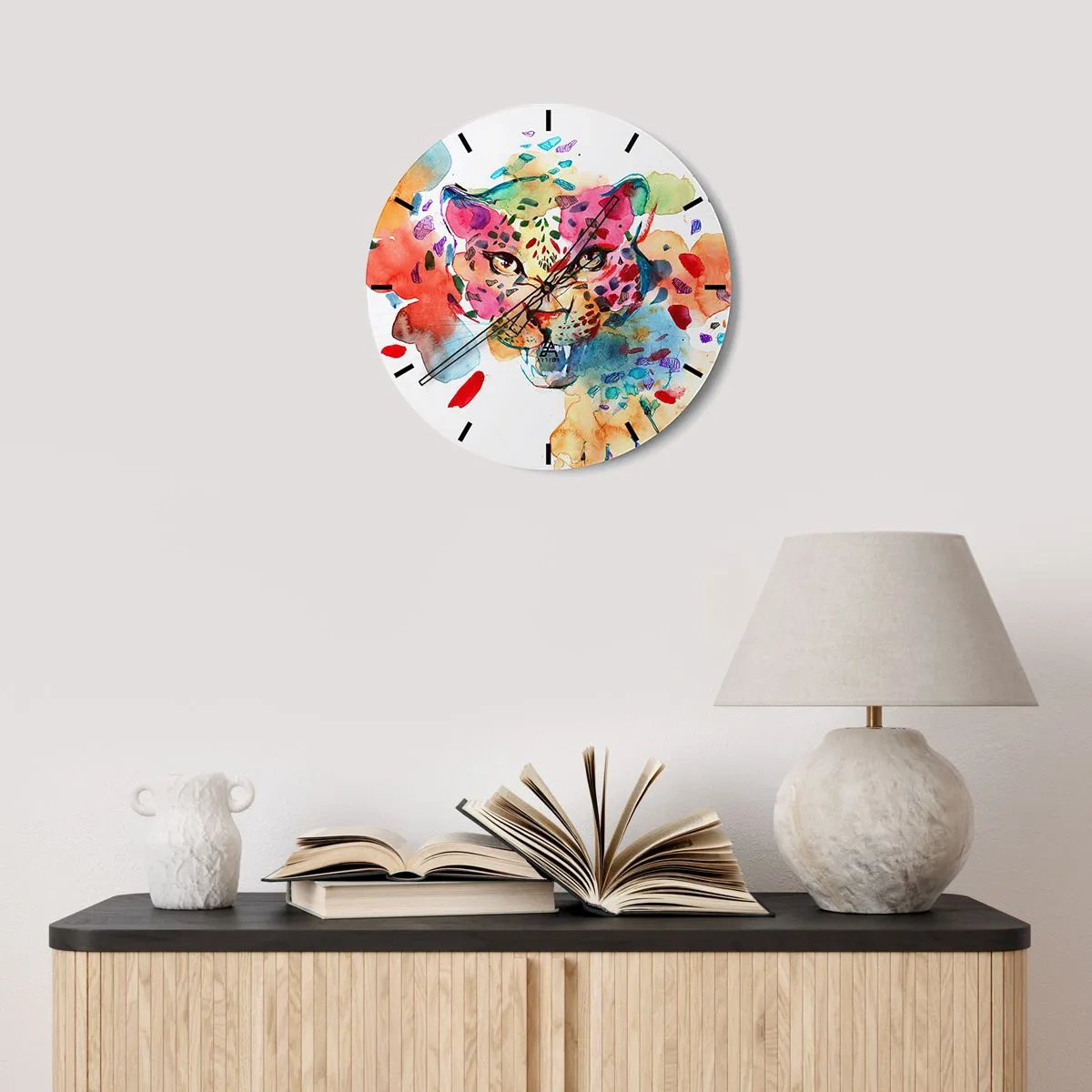 Nástenné hodiny - Farebný portrét pantera v abstraktnej akvarelovej forme. - 30x30cm - Kráska a zviera - Moderná nástenná dekorácia do obývacej izby, kuchyne a spálne ARTTOR