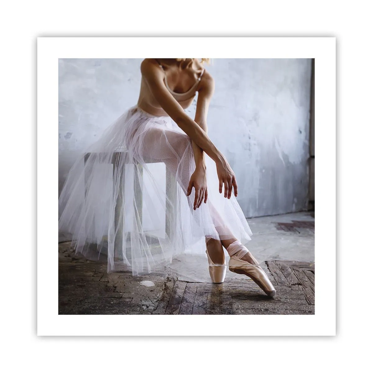 Plagát - Než sa rozsvietia svetlá rampy - 50x50 cm