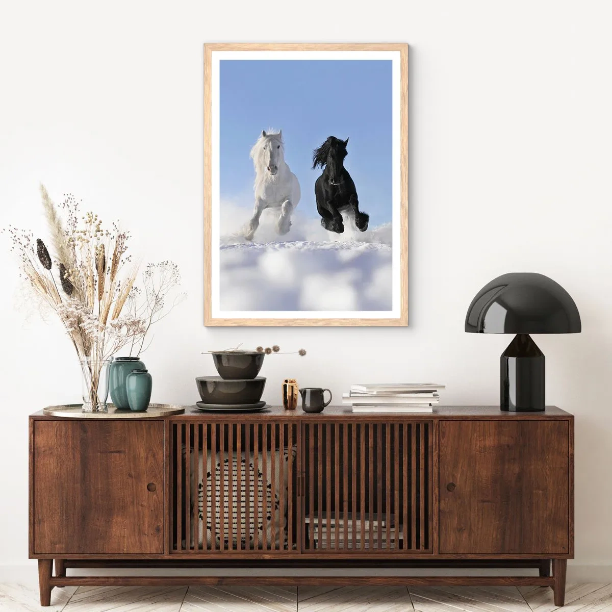 Plagát v ráme zo svetlého duba - Čierno-biely cval - 70x100 cm