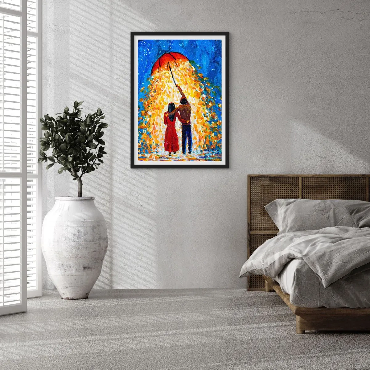 Plagát v čiernom ráme - Romantický pár pod slnečníkom plným svetla - 50x70cm - Mágia daždivého večera? - Moderná nástenná dekorácia do obývacej izby a spálne ARTTOR