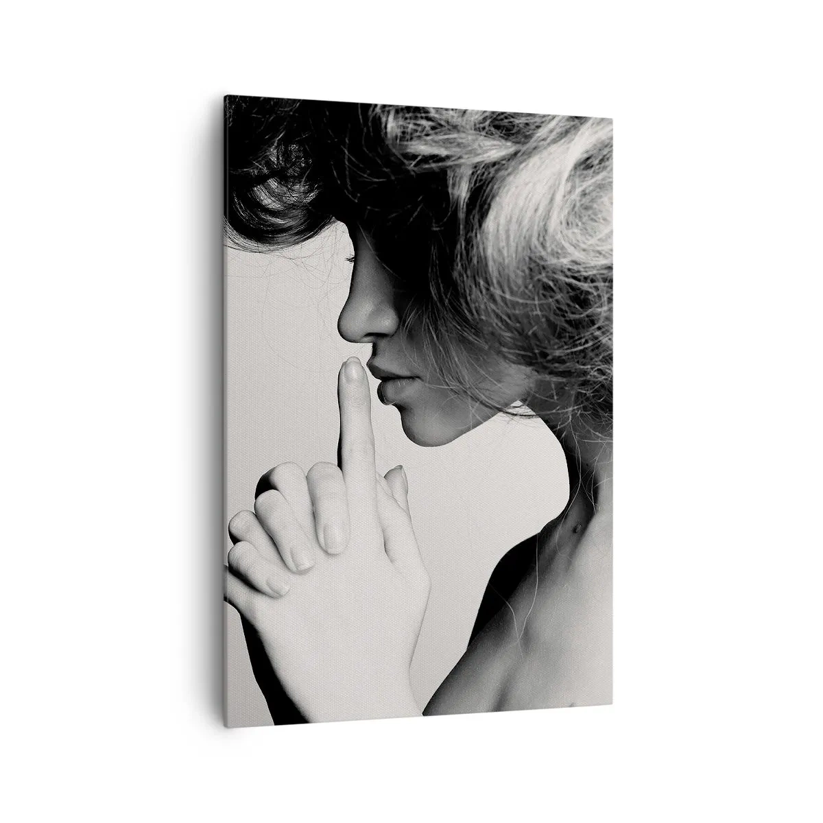 Obraz na plátne - Zahľadená do seba - 70x100 cm