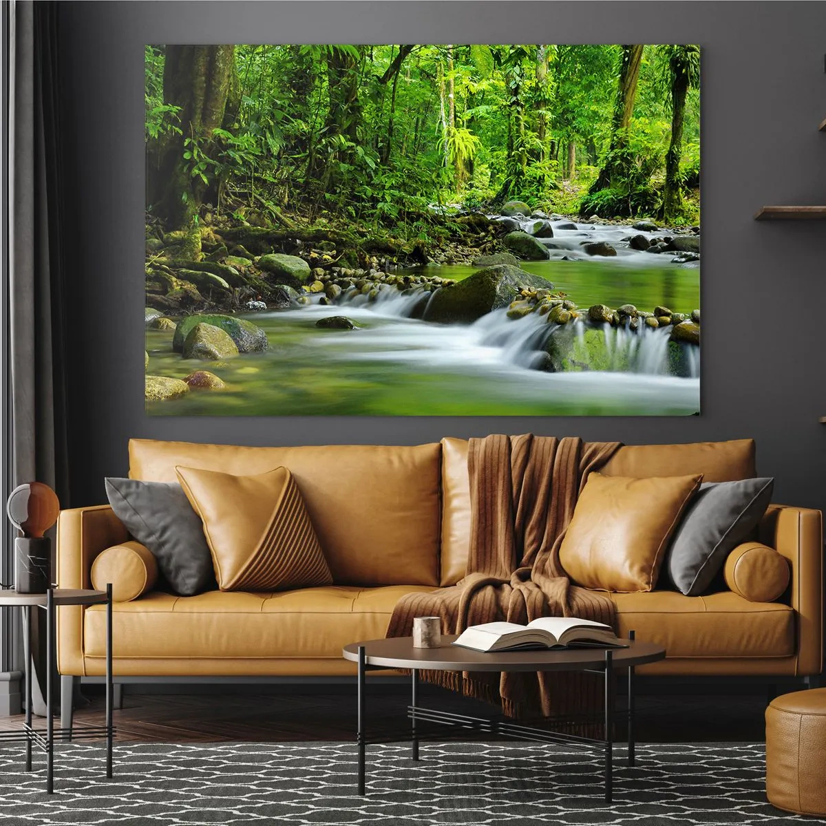 Obraz na skle - Lesný potok obklopený bujnou vegetáciou - 70x50cm - Plávať morom zelene - Moderná nástenná dekorácia do obývacej izby a spálne ARTTOR
