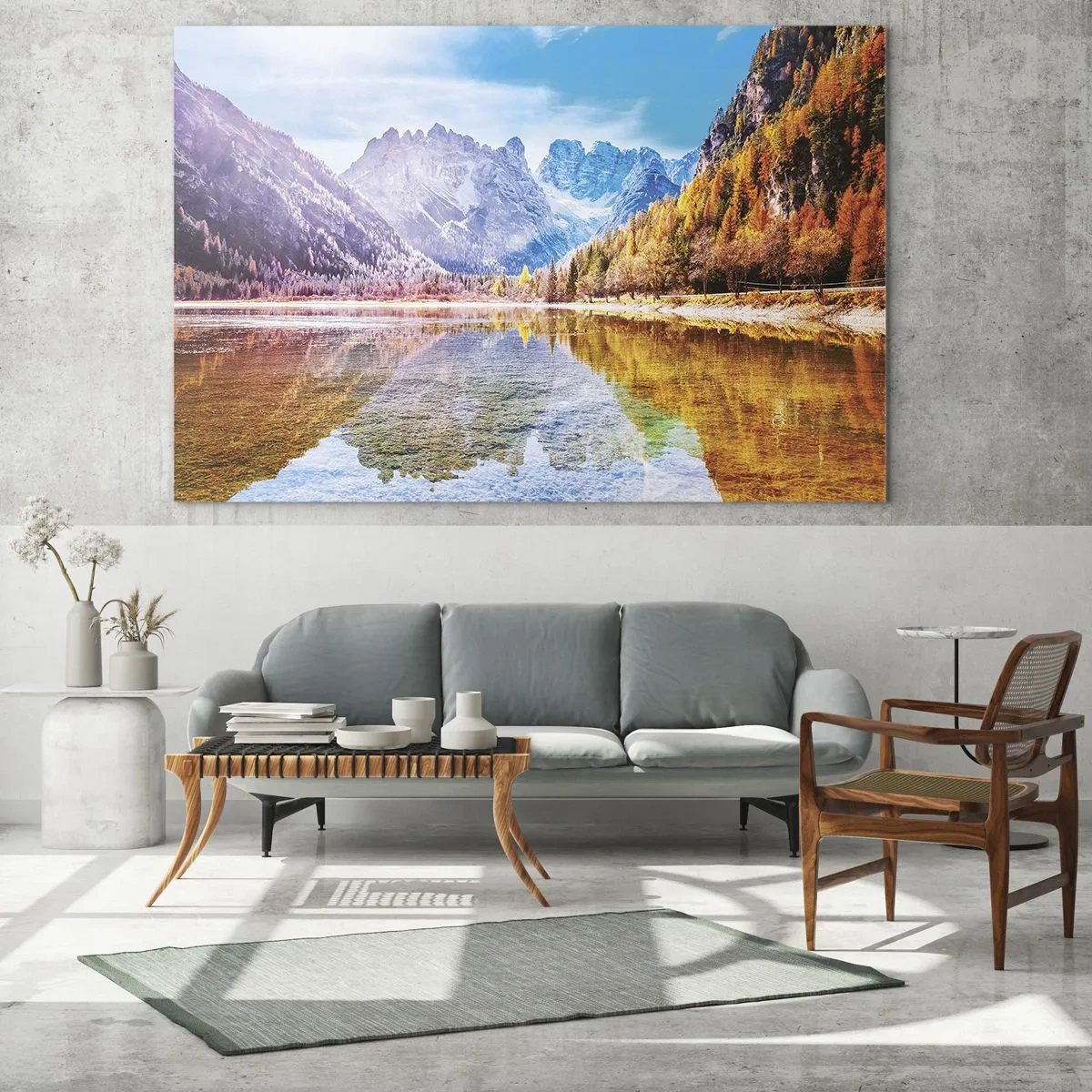 Obraz na skle - Jesenné hory sa odrážajú v jazere, obklopené farebnými stromami - 70x50cm - A v horách už je jeseň - Moderná nástenná dekorácia do obývacej izby a spálne ARTTOR
