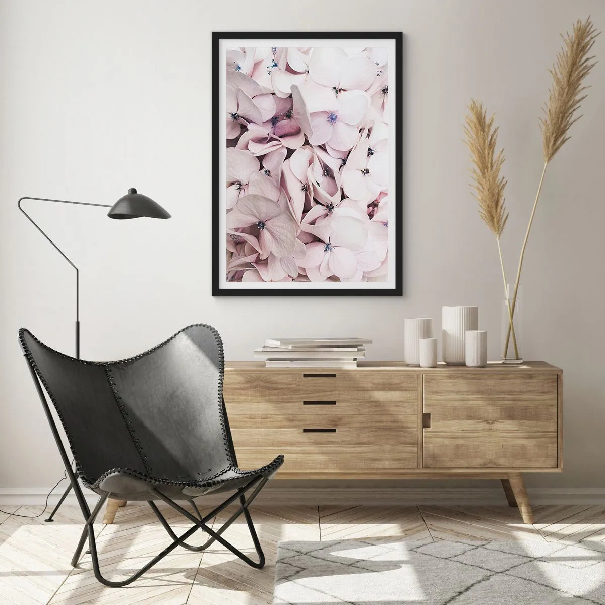 Plagát v čiernom ráme - Jemné pastelové hortenzie detailný záber - 50x70cm - V záplave kvetov - Moderná nástenná dekorácia do obývacej izby a spálne ARTTOR