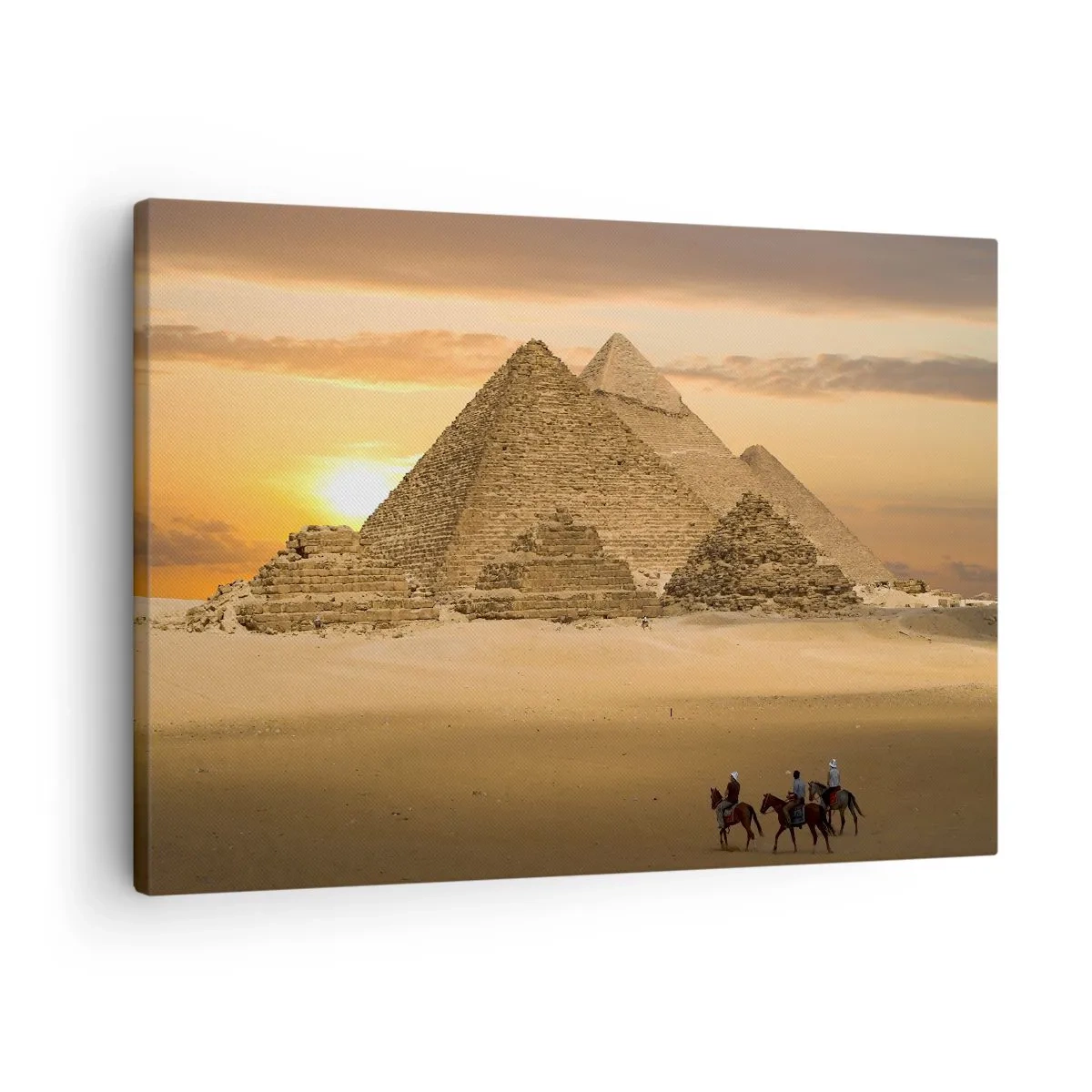 Obraz na plátne - Pyramídy v Egypte pri západe slnka s jazdcami na koňoch - 70x50cm - Bez zmien po tisíce rokov - Moderná nástenná dekorácia do obývacej izby a spálne ARTTOR