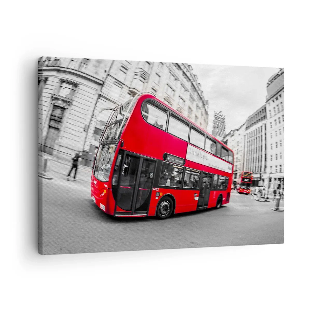 Obraz na plátne - Červený londýnsky autobus na pozadí čiernobielej ulice - 70x50cm - Londýn tradične - by bus - Moderná nástenná dekorácia do obývacej izby a spálne ARTTOR