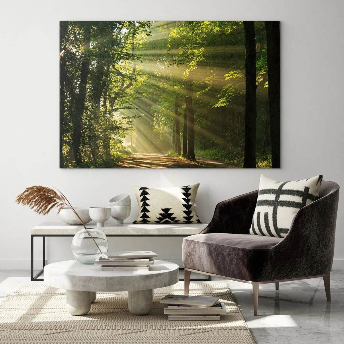 Obraz na skle - Lesná cesta osvetlená slnečnými lúčmi - 70x50cm - Lesný okamih - Moderná nástenná dekorácia do obývacej izby a spálne ARTTOR