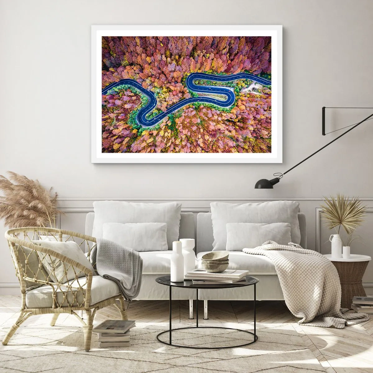 Plagát v bielom ráme - Kľukatá cesta lesom - 91x61 cm