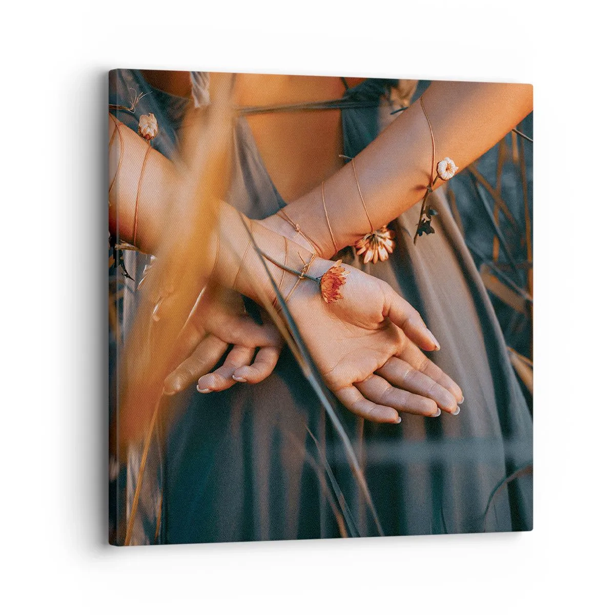 Obraz na plátne - Prepojená s prírodou - 30x30 cm