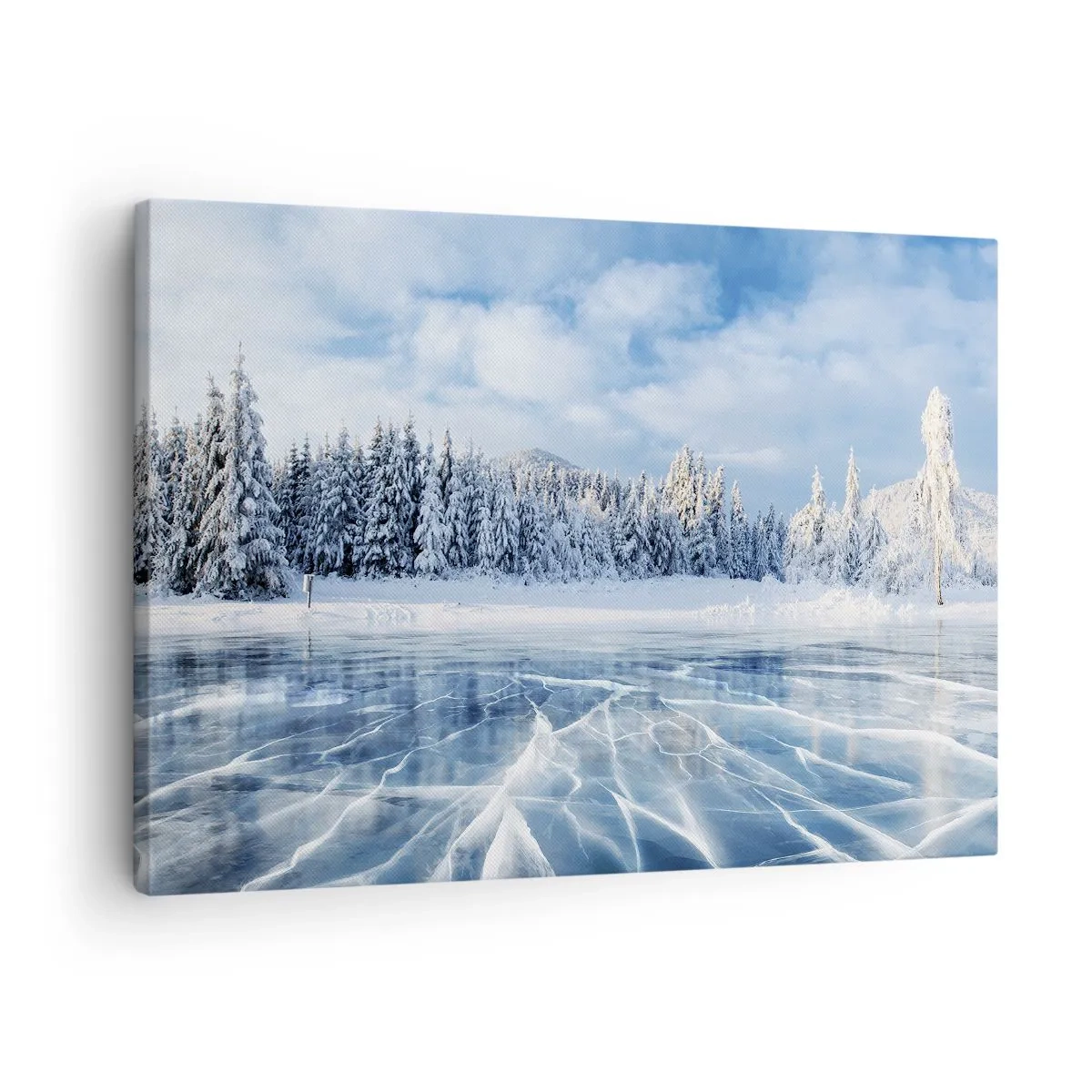 Obraz na plátne - Zamrznuté jazero obklopené zasneženým lesom - 70x50cm - Oslnivý a kryštalický pohľad - Moderná nástenná dekorácia do obývacej izby a spálne ARTTOR