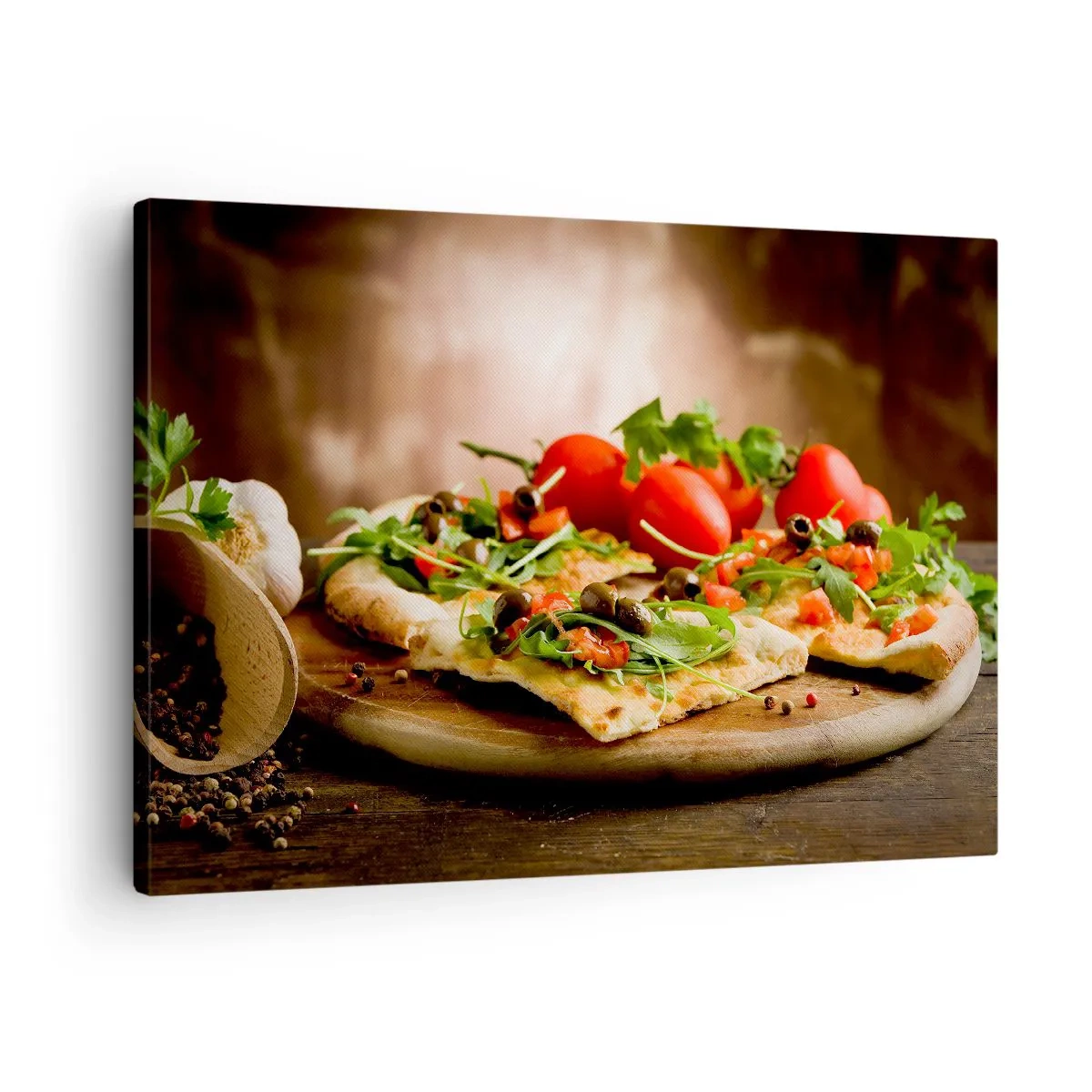 Obraz na plátne - Pizza so zeleninou na drevenej doske v rustikálnom štýle - 70x50cm - Priamo z pece a zo záhrady - Moderná nástenná dekorácia do obývacej izby a spálne ARTTOR