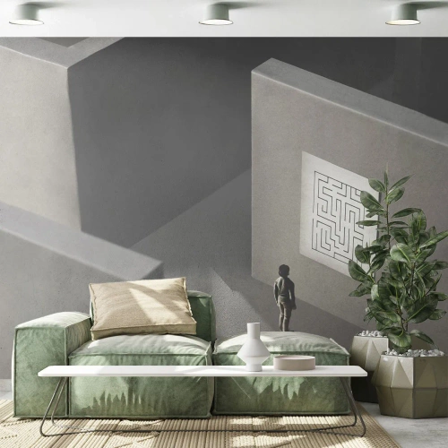 Fototapeta Standard Eco - Postava v bludisku pozerajúca sa na nástenný diagram - 100x70cm - Kde to ale som? - Moderná nástenná dekorácia do obývacej izby a spálne ARTTOR