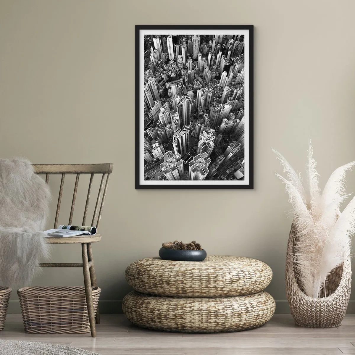 Plagát v čiernom ráme - Letecký pohľad na mestské mrakodrapy v čiernobielej farbe - 50x70cm - Stále vyššie a vyššie - Moderná nástenná dekorácia do obývacej izby a spálne ARTTOR