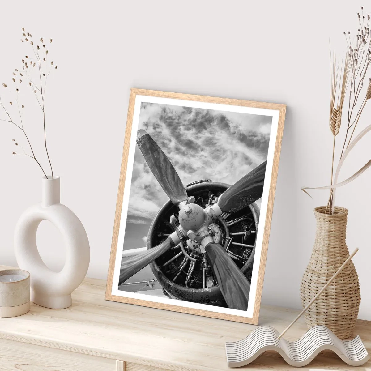 Plagát v ráme zo svetlého duba - Dobyvateľ oblohy - 30x40 cm