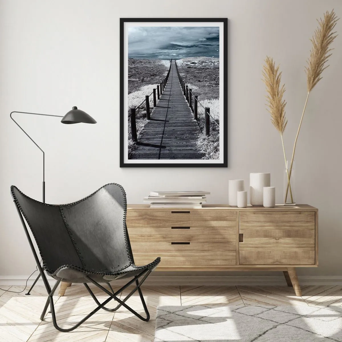 Plagát v čiernom ráme - Drevená cesta do neznáma - 50x70cm - Na samotný breh - Moderná nástenná dekorácia do obývacej izby a spálne ARTTOR