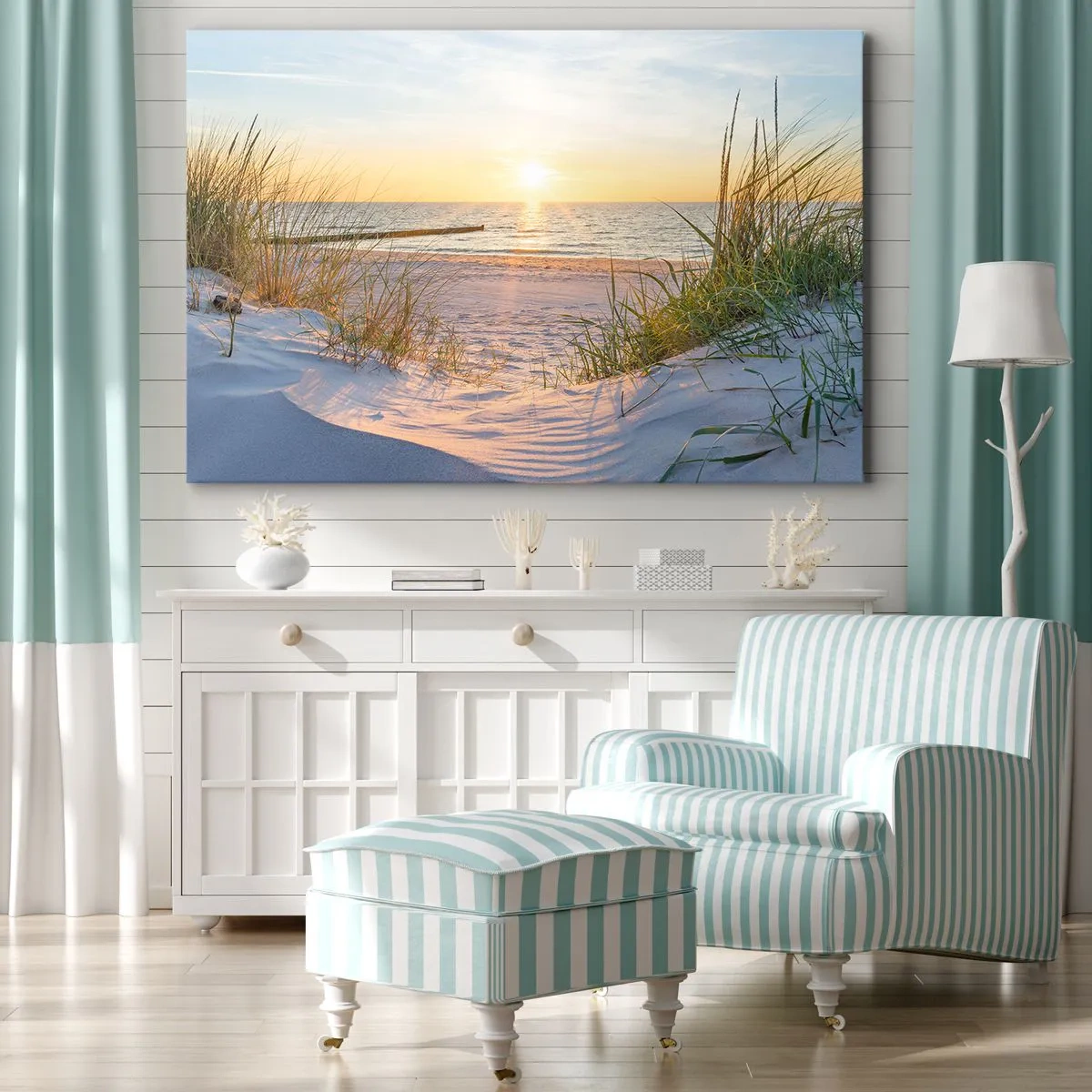 Obraz na plátne - Piesočnatá pláž s výhľadom na západ slnka nad morom - 70x50cm - Šumenie mora, spev vtákov, divoká pláž uprostred trávy… - Moderná nástenná dekorácia do obývacej izby a spálne ARTTOR