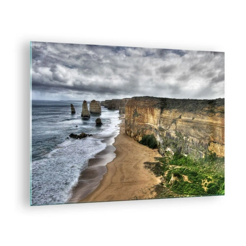 Obraz na skle - Útesy s výhľadom na oceán a pláž pod zamračenou oblohou - 70x50cm - Drsná krása - Moderná nástenná dekorácia do obývacej izby a spálne ARTTOR