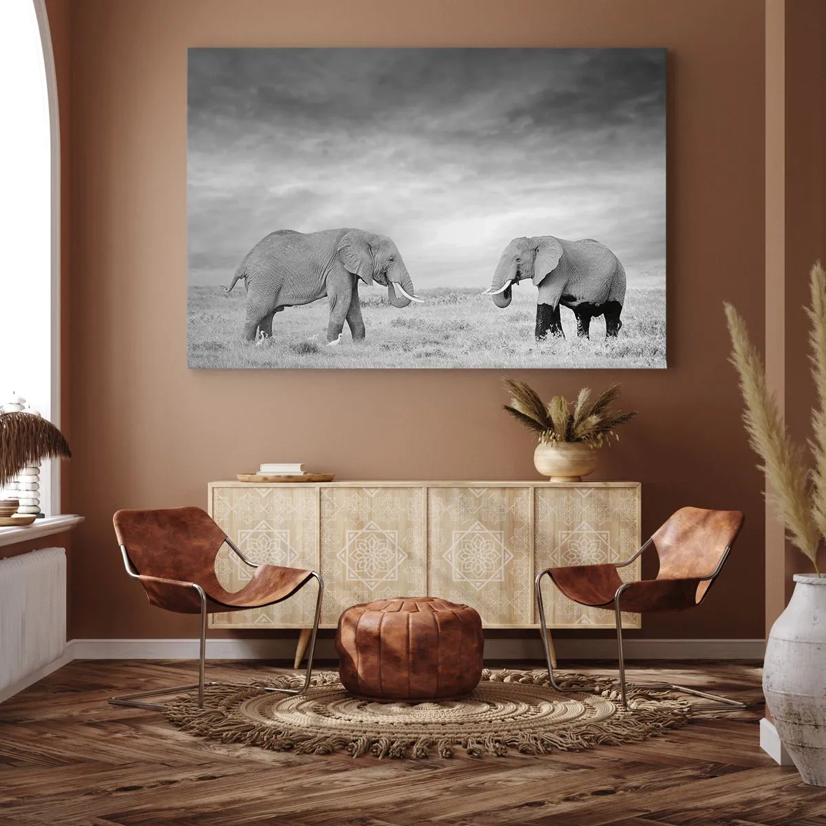 Obraz na plátne - Dva slony na pozadí africkej savany - 70x50cm - Šedá je krásna - Moderná nástenná dekorácia do obývacej izby a spálne ARTTOR