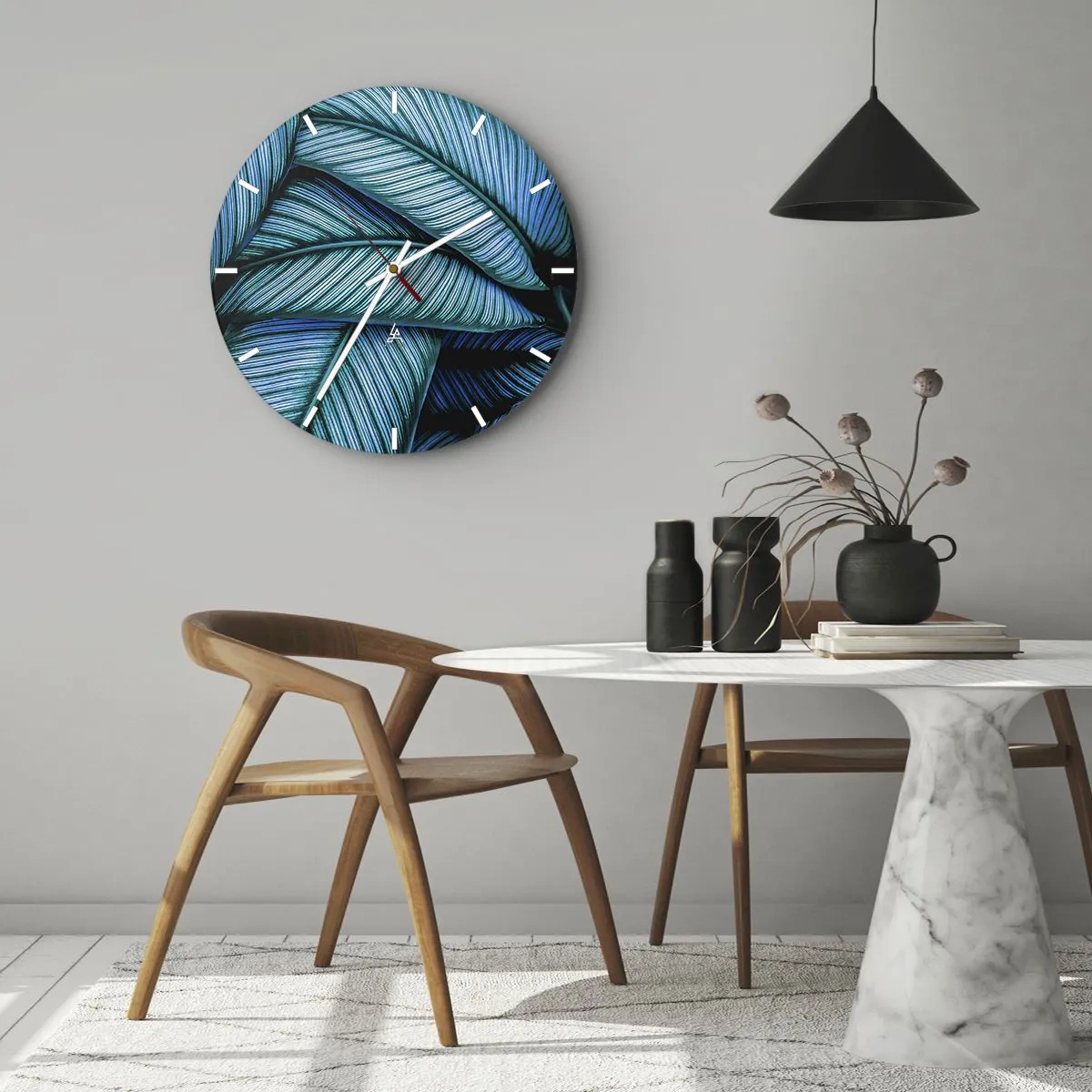 Nástenné hodiny - Detailný záber na perie v odtieňoch tyrkysovej a tmavomodrej - 30x30cm - Čiary života - Moderná nástenná dekorácia do obývacej izby, kuchyne a spálne ARTTOR