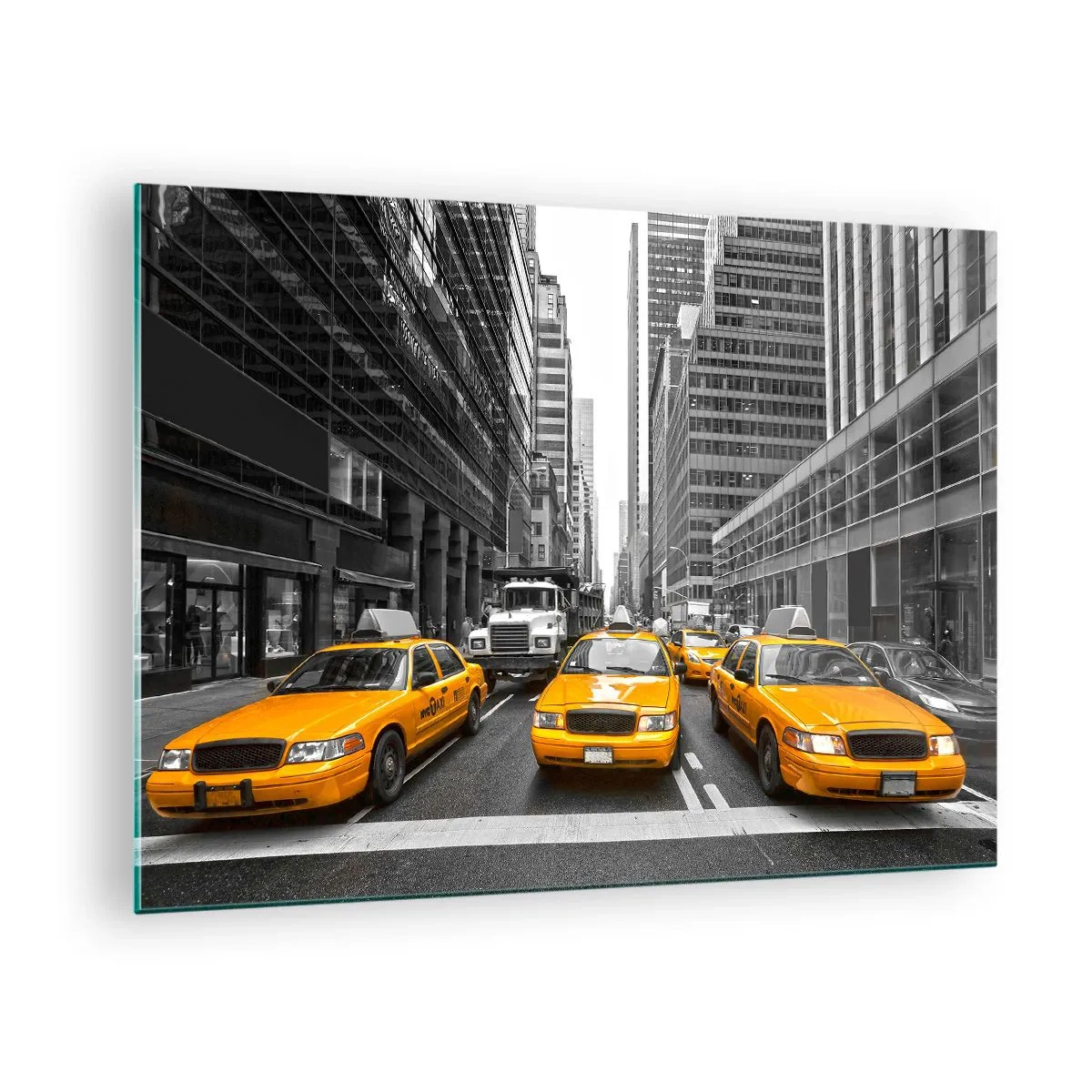 Obraz na skle - Žlté taxíky v uliciach New Yorku - 70x50cm - To my spestrujeme mesto - Moderná nástenná dekorácia do obývacej izby a spálne ARTTOR