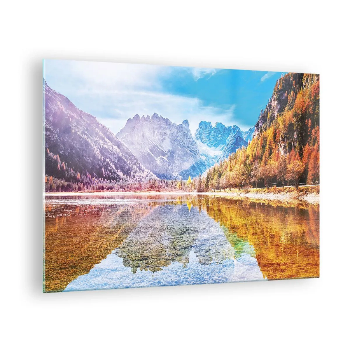 Obraz na skle - Jesenné hory sa odrážajú v jazere, obklopené farebnými stromami - 70x50cm - A v horách už je jeseň - Moderná nástenná dekorácia do obývacej izby a spálne ARTTOR