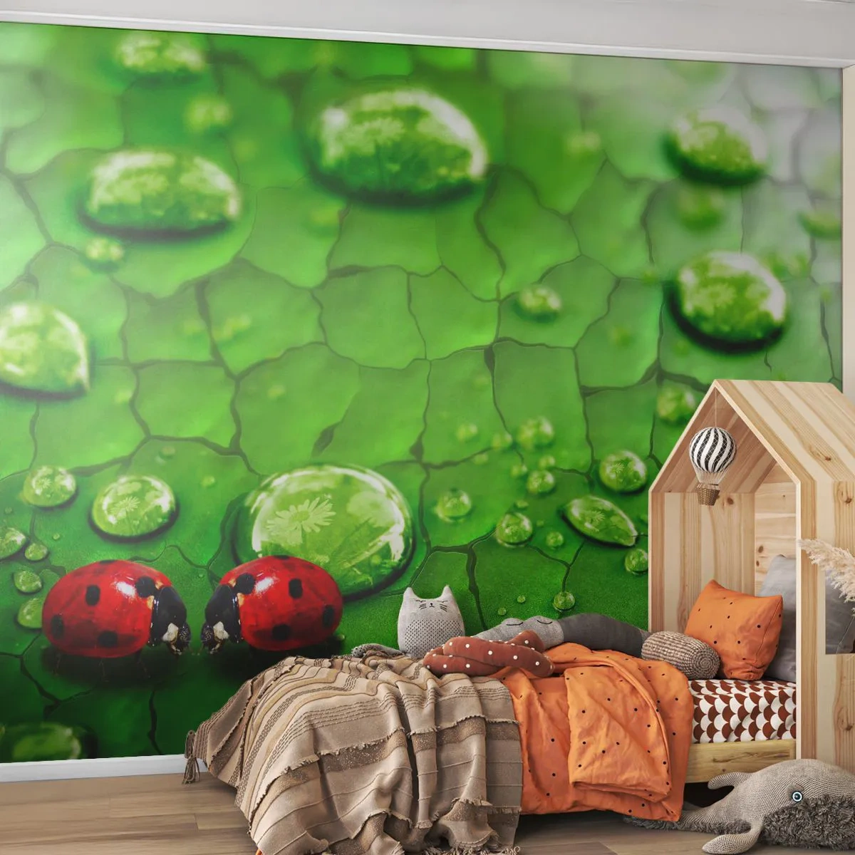 Samolepiaca Fototapeta Deluxe Sticker - Stretnutie v zeleni - Príroda, Lienka, Kvapka vody - 250x175 cm