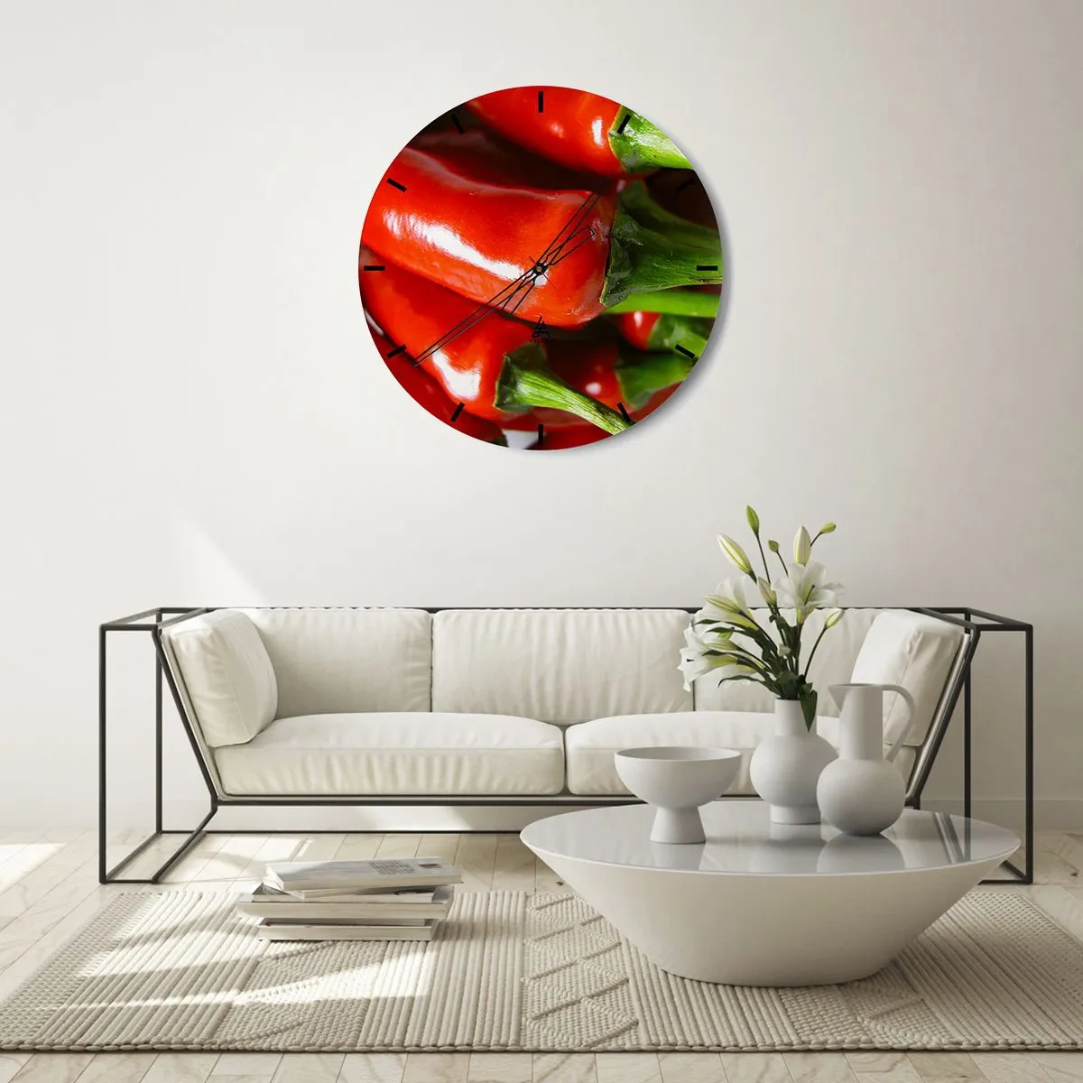 Nástenné hodiny - Detailný záber červených chilli papričiek - 30x30cm - Šťavnaté, lesklé, hladké - Moderná nástenná dekorácia do obývacej izby, kuchyne a spálne ARTTOR