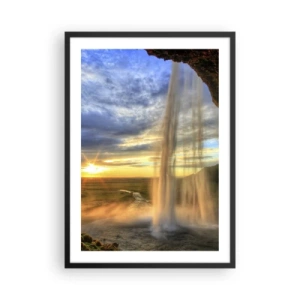 Plagát v čiernom ráme - Vodopád vo svetle zapadajúceho slnka na pozadí krajiny - 50x70cm - Svet za závojom kvapiek  - Moderná nástenná dekorácia do obývacej izby a spálne ARTTOR