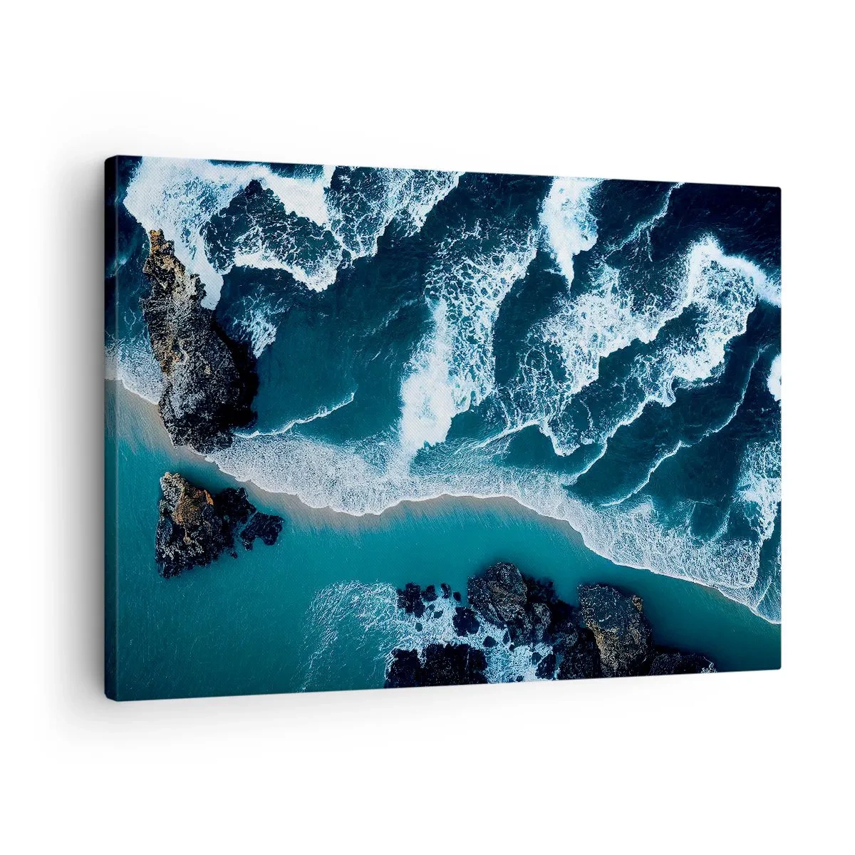 Obraz na plátne - Letecký pohľad na vlny rozbíjajúce sa o breh - 70x50cm - Zahalené do vĺn - Moderná nástenná dekorácia do obývacej izby a spálne ARTTOR