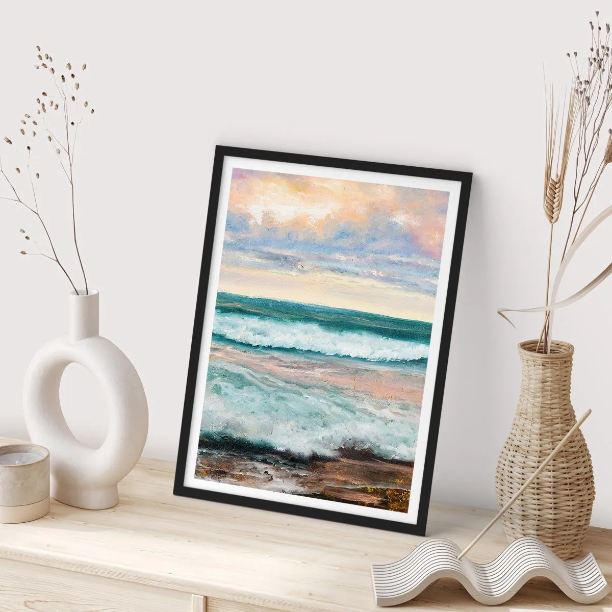 Plagát v čiernom ráme - Morské vlny pri západe slnka - 50x70cm - Tu uhladíš dušu - Moderná nástenná dekorácia do obývacej izby a spálne ARTTOR