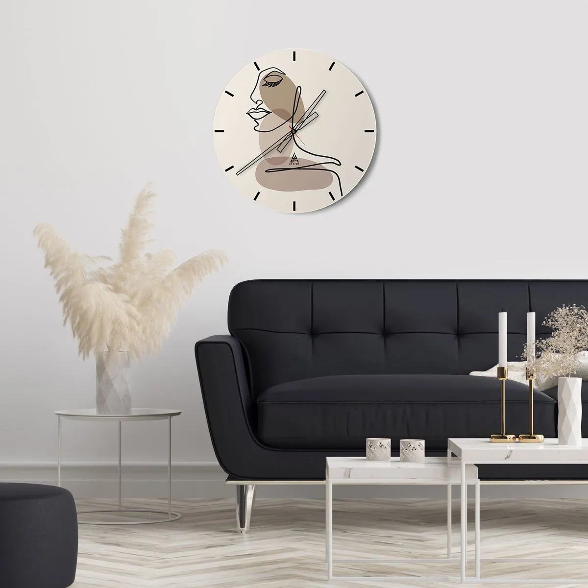 Nástenné hodiny - Minimalistický portrét ženy v štýle linkovej grafiky s béžovými škvrnami. - 30x30cm - Určitá línia krásy - Moderná nástenná dekorácia do obývacej izby, kuchyne a spálne ARTTOR