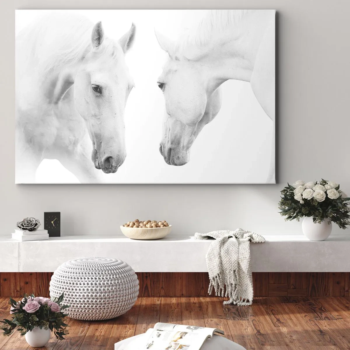 Obraz na plátne - Minimalistický portrét dvoch bielych koní - 70x50cm - Je to priateľstvo…? - Moderná nástenná dekorácia do obývacej izby a spálne ARTTOR