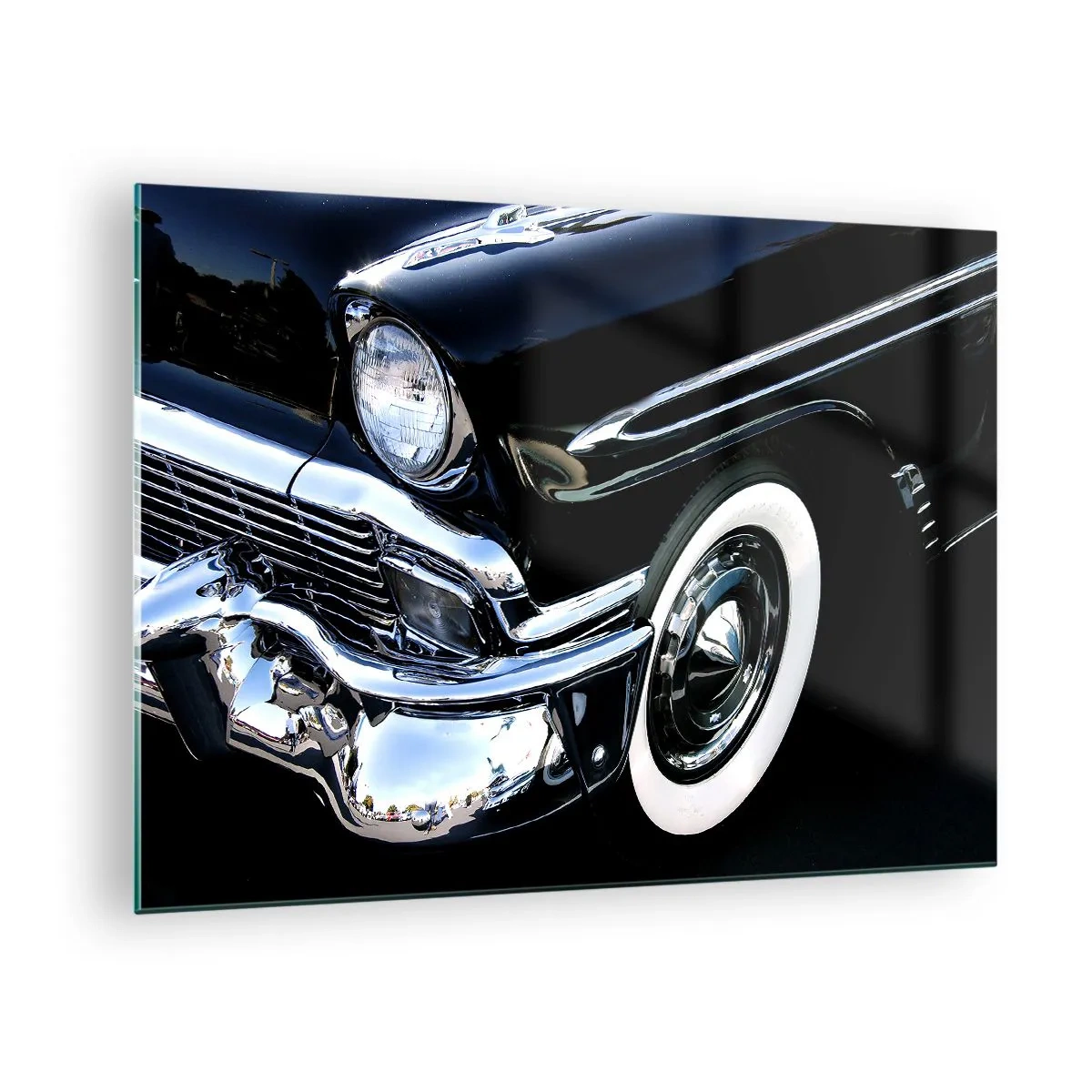 Obraz na skle - Detailný záber na staré čierne auto s chrómovými detailmi - 70x50cm - Klasika v striebornej, čiernej a bielej - Moderná nástenná dekorácia do obývacej izby a spálne ARTTOR